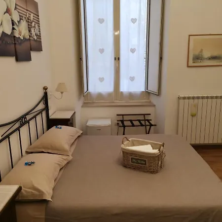 Pietrasanta Lt ベッド・アンド・ブレックファスト