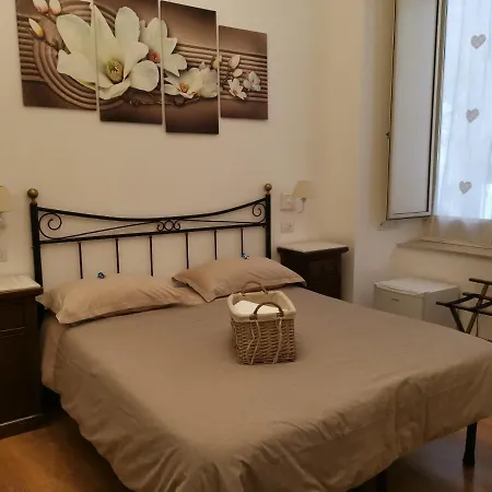 Pietrasanta Lt Naples
