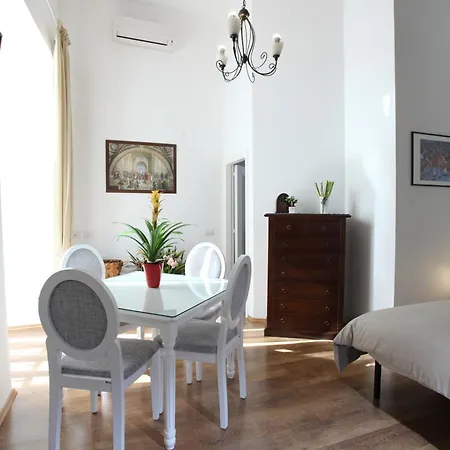 Pietrasanta Lt Couette-café