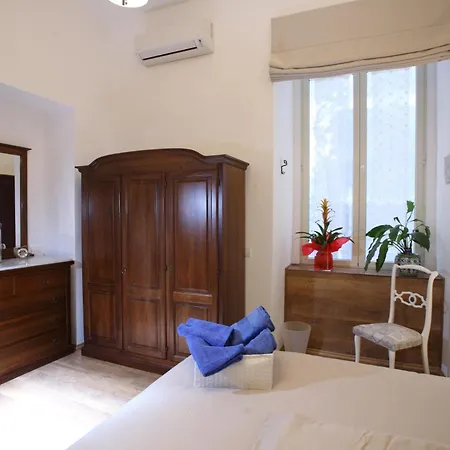Pietrasanta Lt