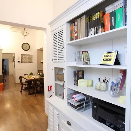 Couette-café Pietrasanta Lt 3*