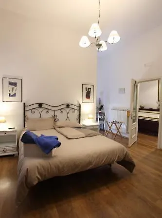 Pietrasanta Lt Bed and breakfast