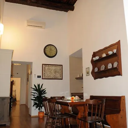 Pietrasanta Lt Alojamento de Acomodação e Pequeno-almoço *